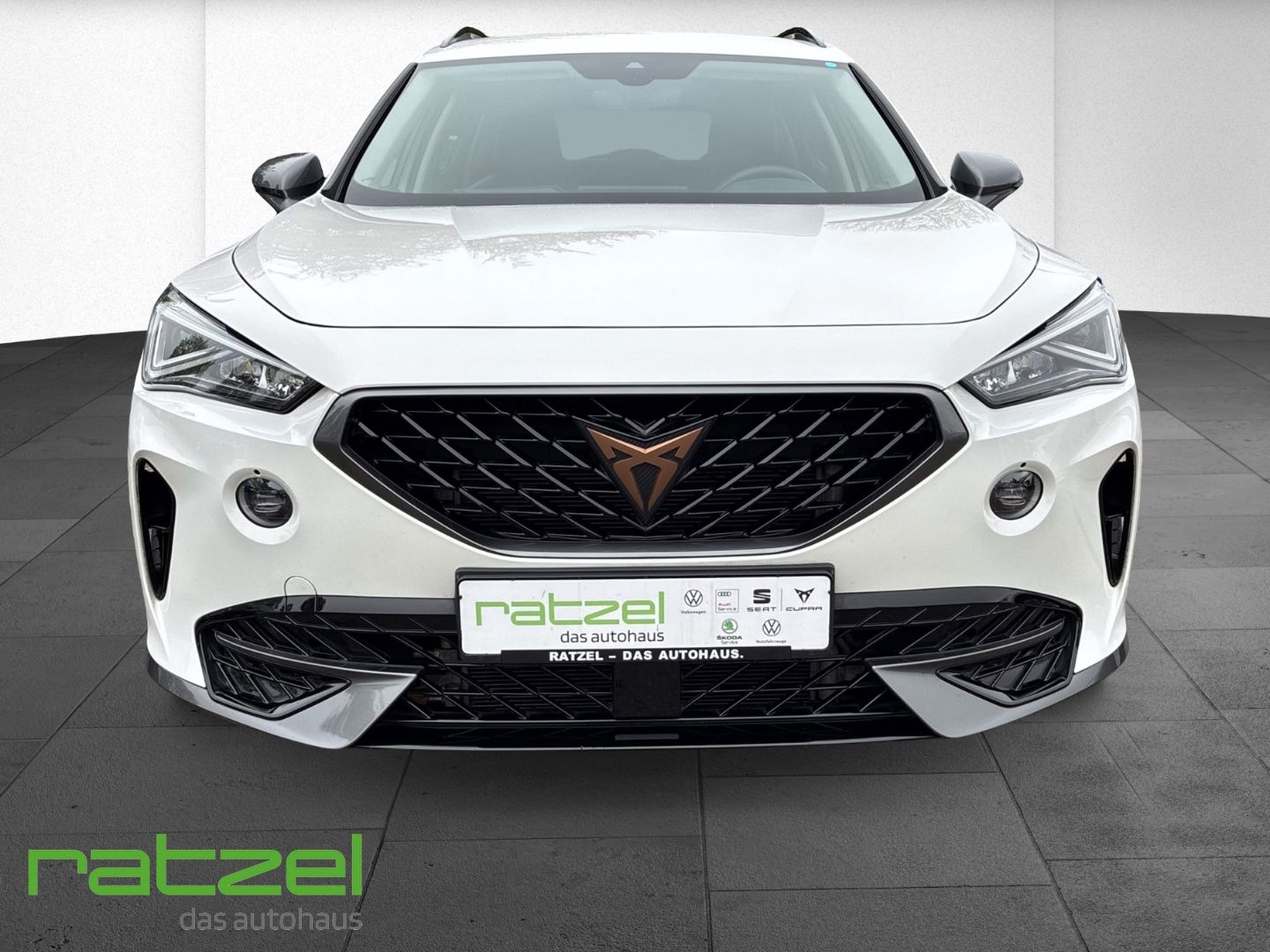Fahrzeugabbildung CUPRA Formentor e-HYBRID Digitales Cockpit LED  ACC Am