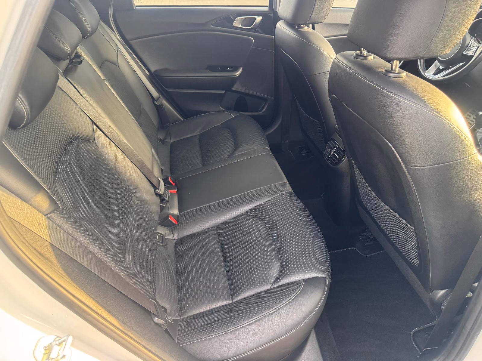 Kia Ceed 1.4 TGDI Platinum Edition*PANO*NAVI*RFK*SHZ