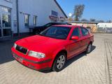 Skoda Octavia 1,6 GLX, TÜV 01/2028 Allwetterreifen - gebrauchte Skoda Octavia aus dem Jahr 2000