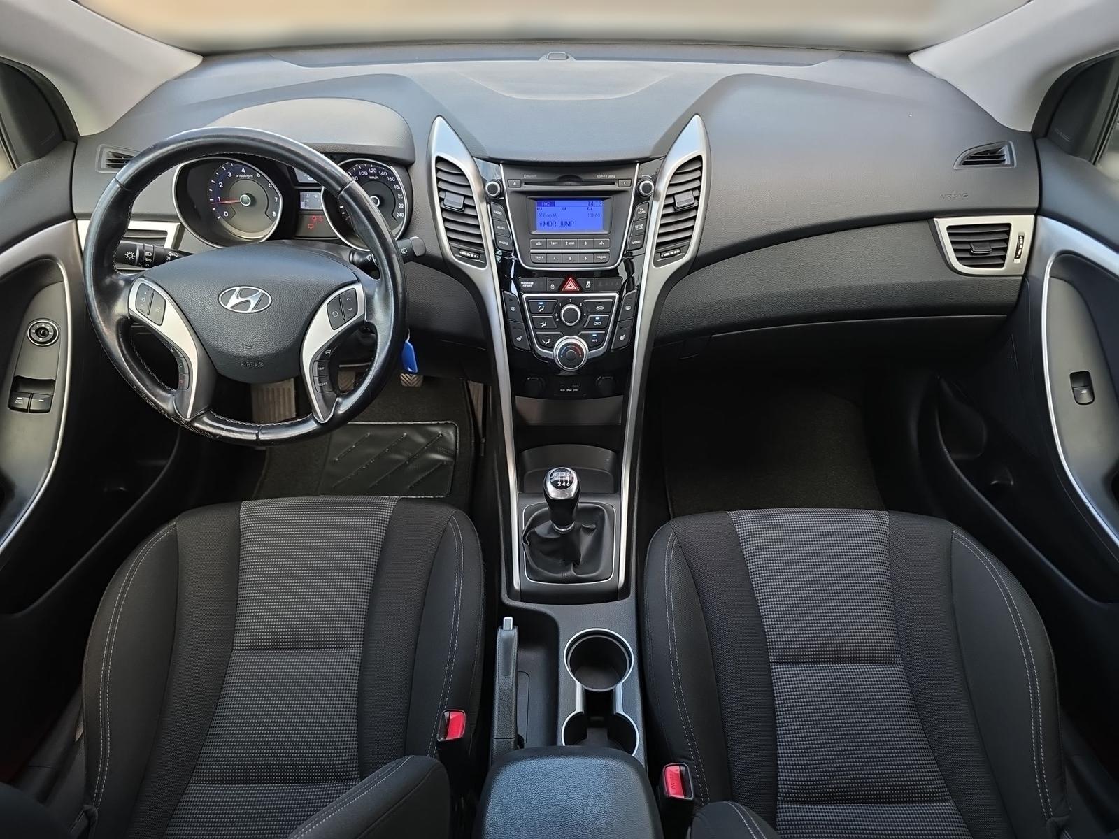 Hyundai i30 1.4 Classic Sitzheizung PDC Bluetooth Klima