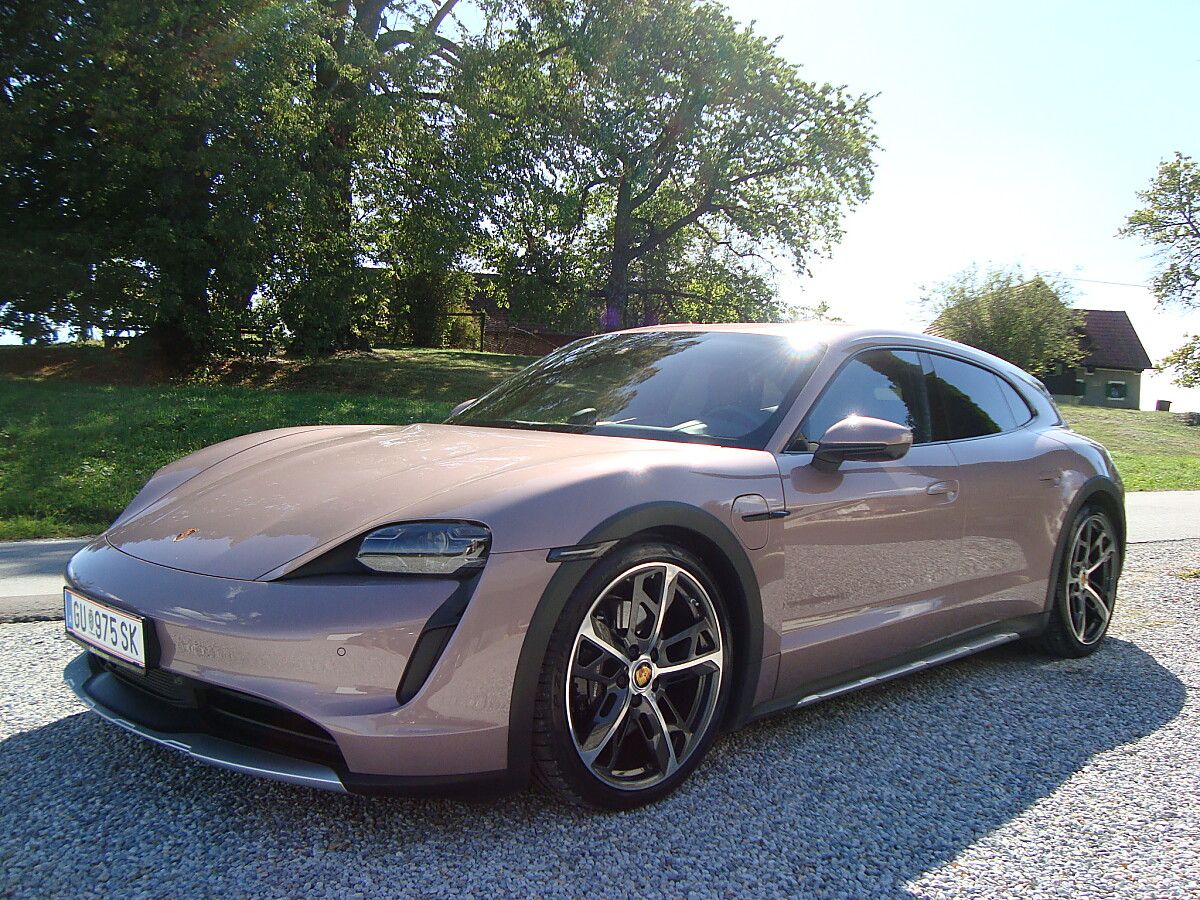 Porsche Taycan 4S Cross Turismo Exclusive Voll !!
