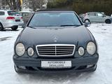 Mercedes-Benz CLK 200 KOMPRESSOR AVANTGARDE - blaue Mercedes-Benz CLK-Klasse