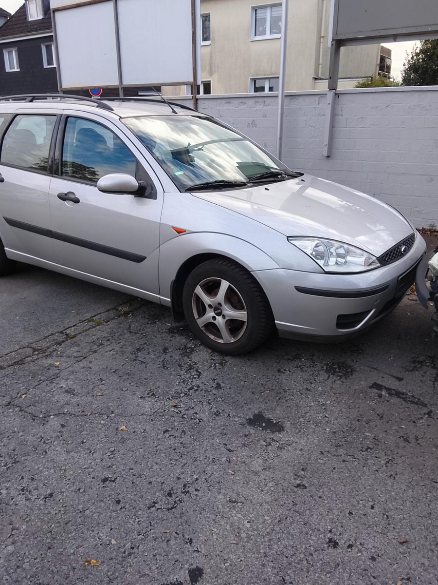 Ford Focus 2004 — photo 12