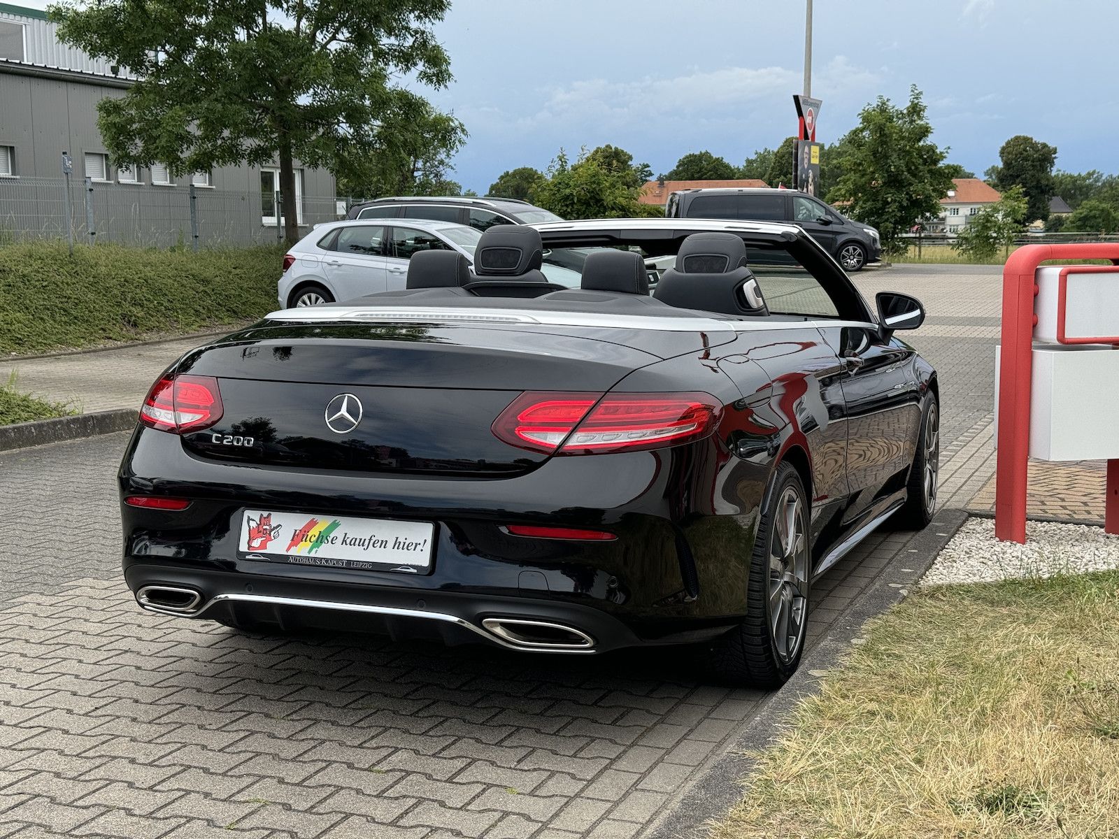 Fahrzeugabbildung Mercedes-Benz C 200 Cabrio AMG/Multibeam/Spur/VZE/DAB/Aircap