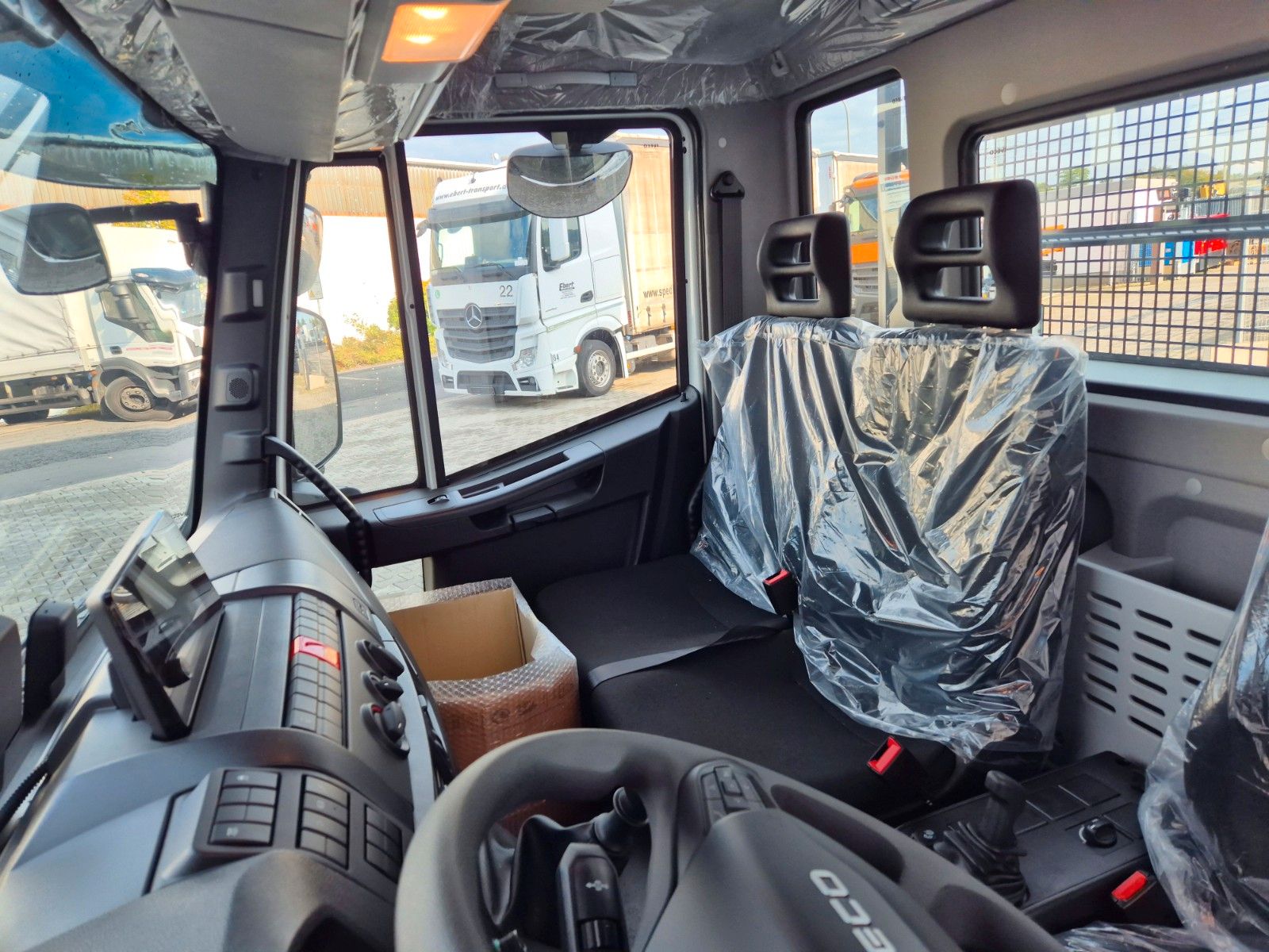 Fahrzeugabbildung Iveco Eurocargo ML80E21 Meiller 2x AHK 3 Sitze Klima