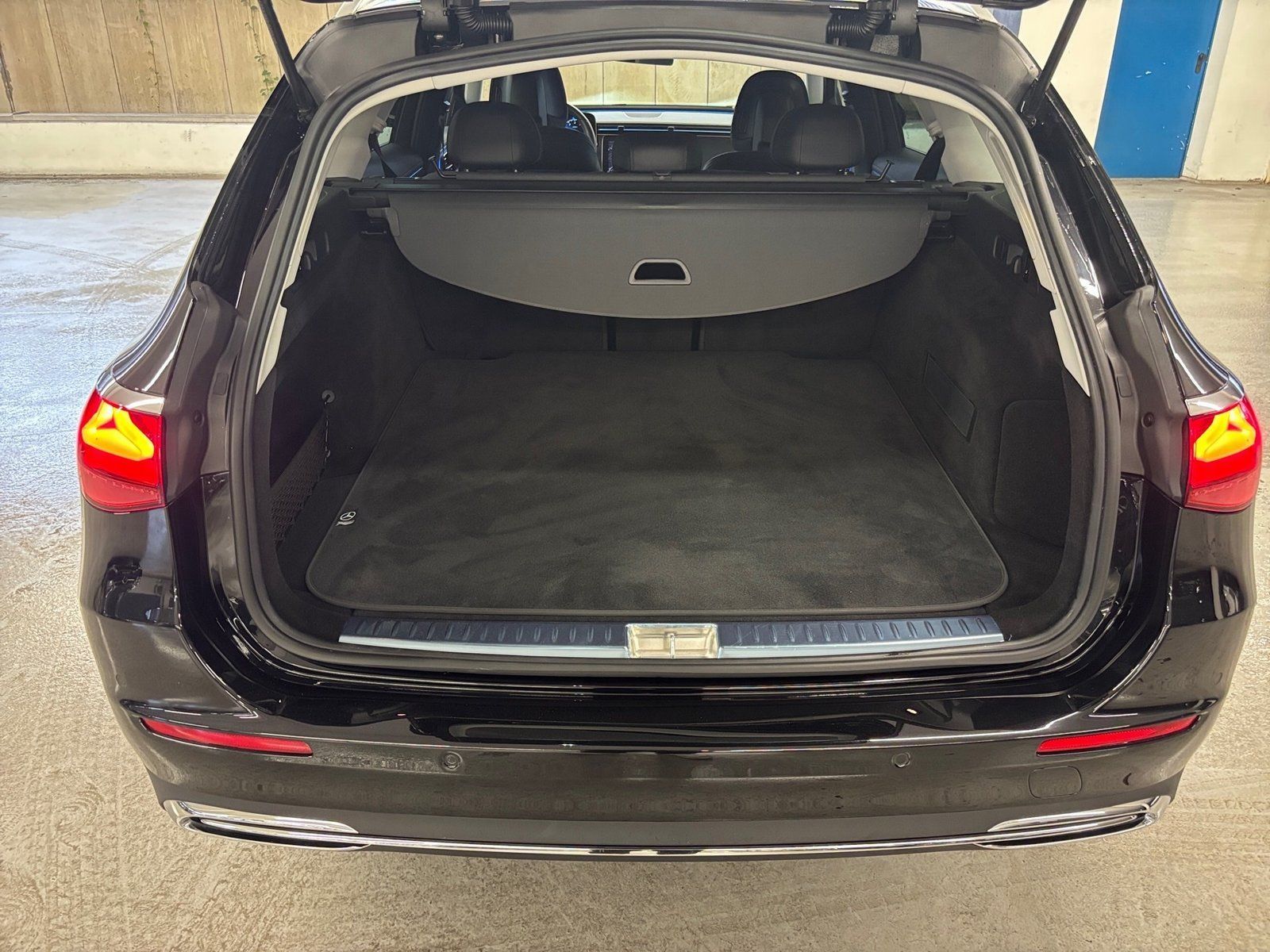 Fahrzeugabbildung Mercedes-Benz E 200 T Avantgarde*AHK*Distro*Totwin*Kamera*LED*