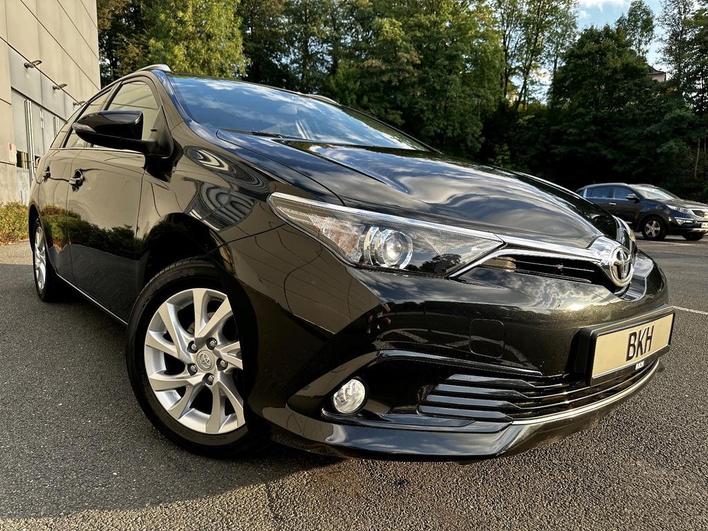 Toyota Auris Touring Sports