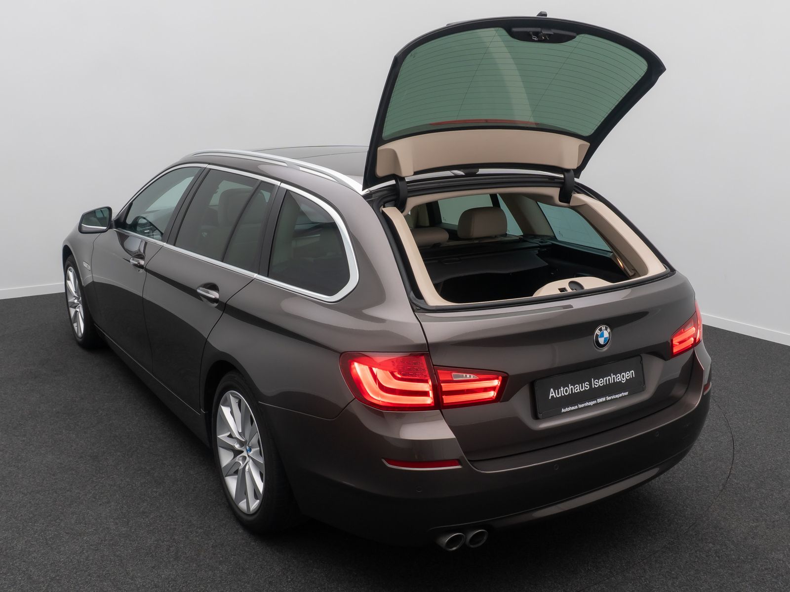Fahrzeugabbildung BMW 525d Memory Bi-Xenon GeschwindigReg NaviPro HiFi