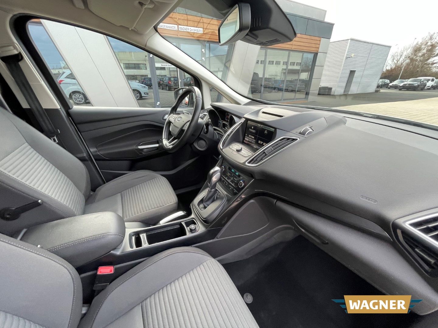 Fahrzeugabbildung Ford Grand C-Max Titanium 7-Sitzer Automatik