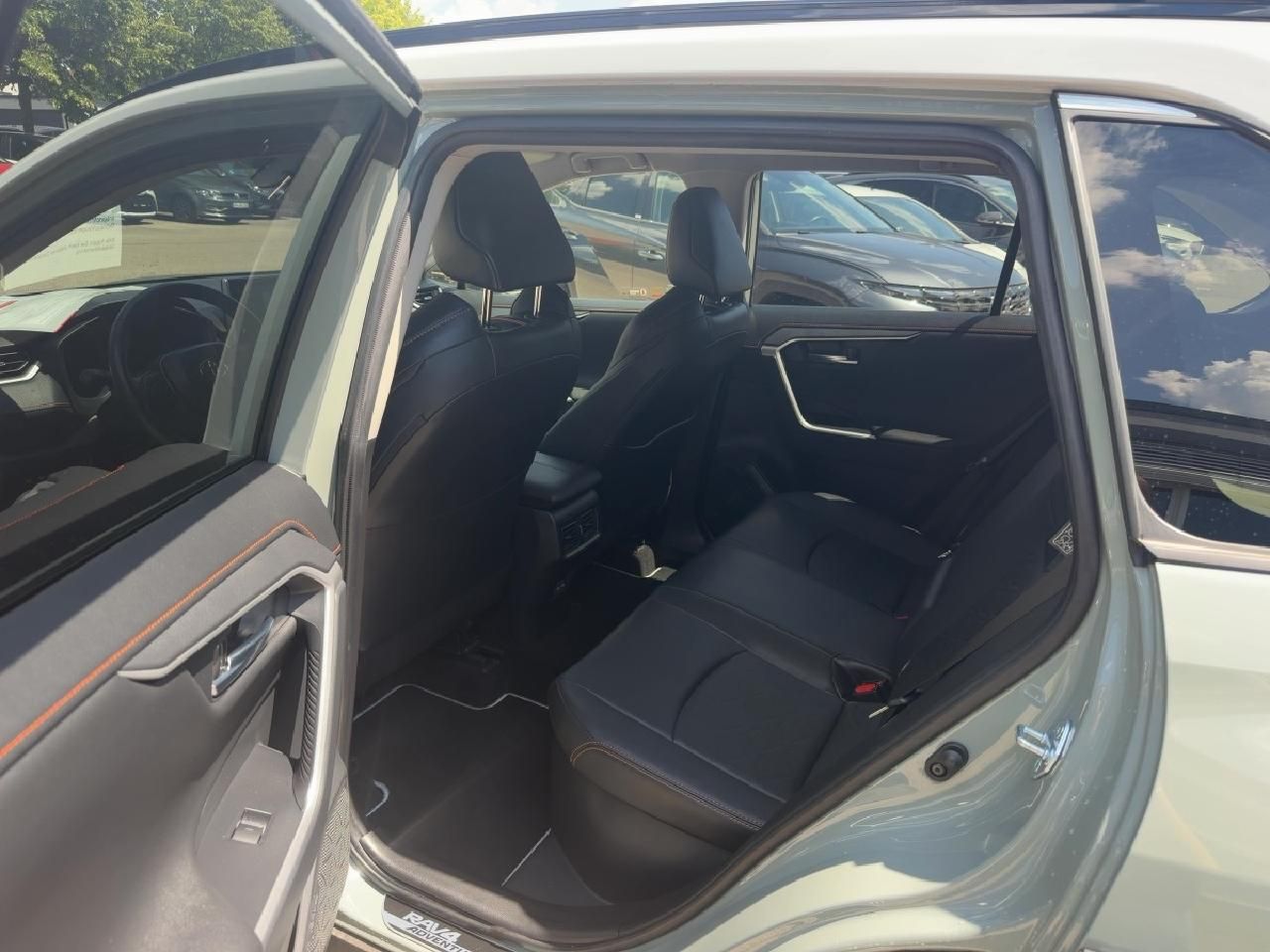 Fahrzeugabbildung Toyota RAV4 2,5 Hybrid 4x4 Adventure*AHK+360°+ACC+JBL*