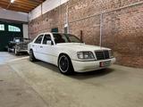 Mercedes-Benz 280 AMG Styling - Mercedes-Benz 280 aus 1995