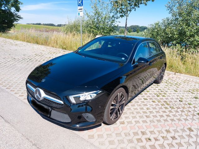 MERCEDES-BENZ A 180 Progressive NAVI, LED, 8fach Alu, SHZ, Kam