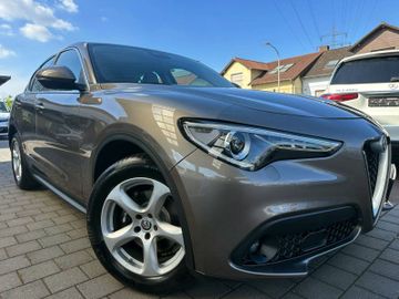 Alfa-Romeo Stelvio - 2