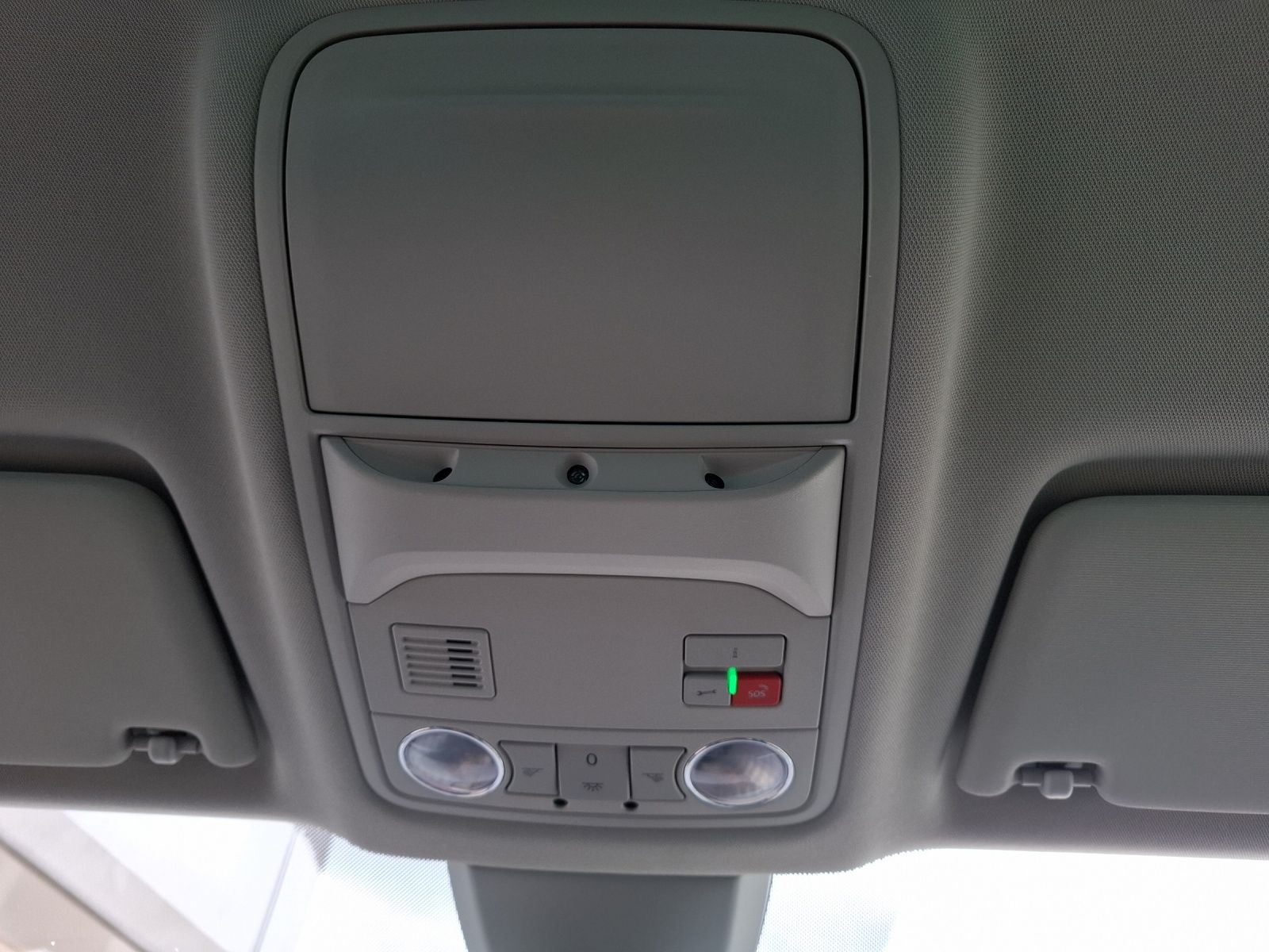 Fahrzeugabbildung SKODA Karoq TSI Drive-125 DSG LED Navi AID ACC RFK SH