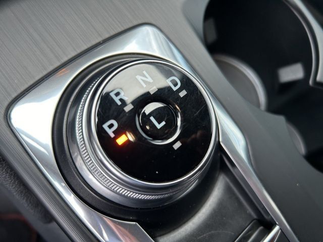 Fahrzeugabbildung Ford Kuga 2.5 Duratec ST-Line Navi digitales Cockpit