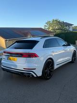 Audi SQ8 TFSI GARANTIE AUDI 12.2026 - gebrauchte Audi SQ8 aus dem Jahr 2023