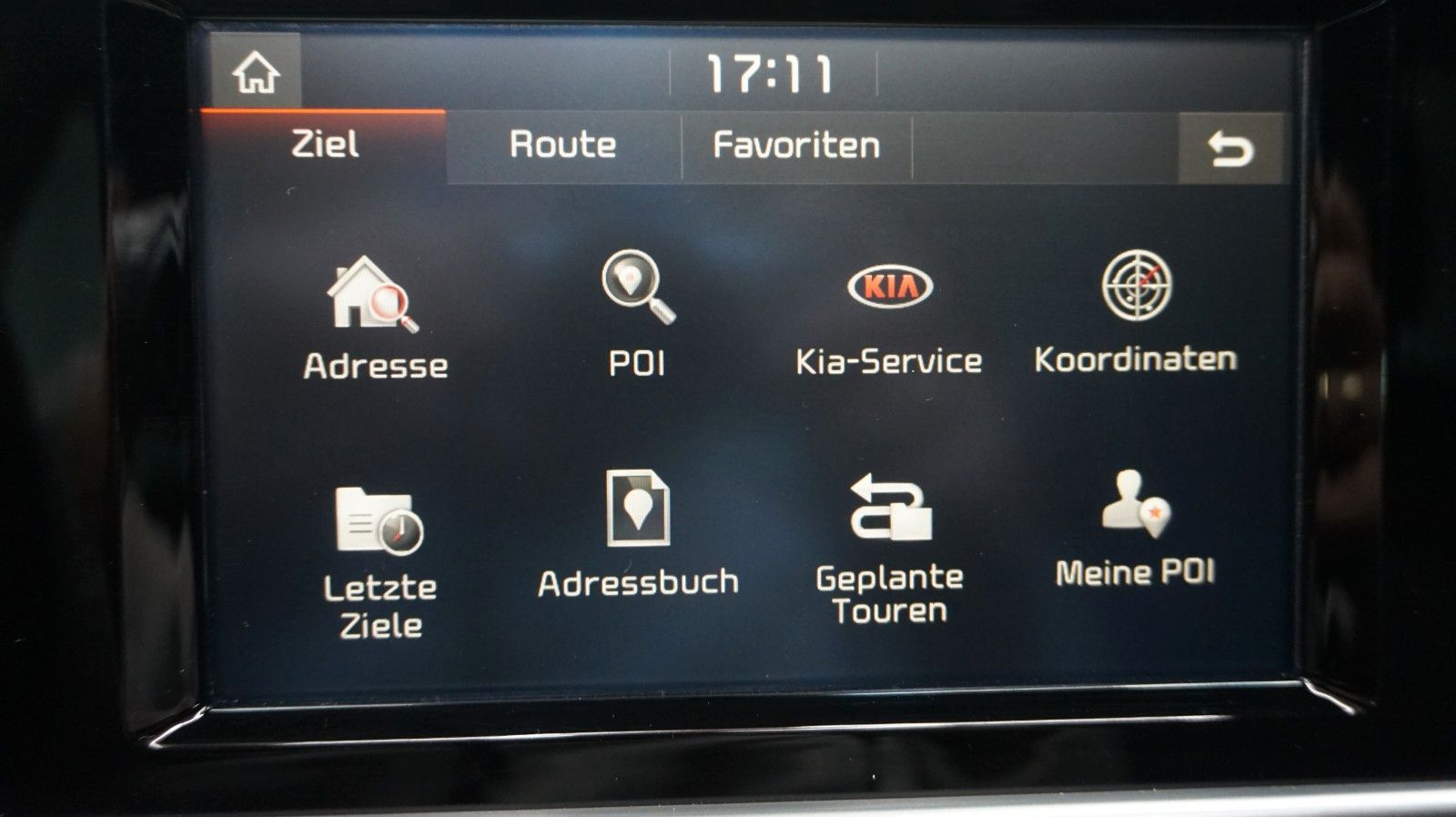 Fahrzeugabbildung Kia Sportage Spirit 4WD Pano Navi