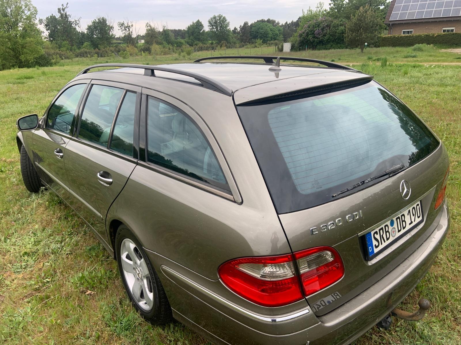 Mercedes-Benz E320 2007 — rear view