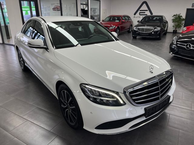 Mercedes-Benz C 300d Lim. Exclusive Navi/LED/Smartphone/1.Hand