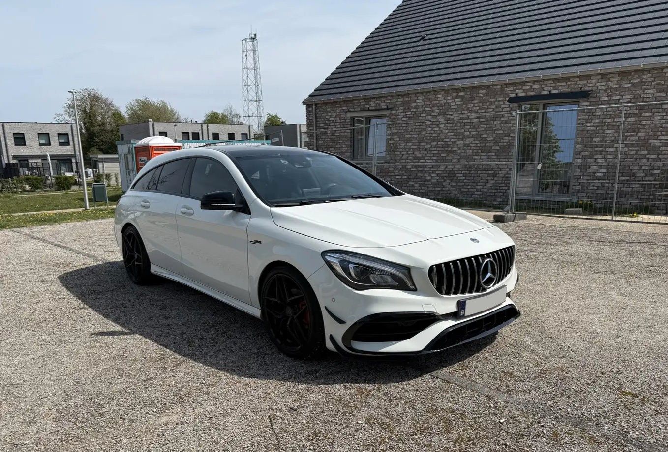 MERCEDES-BENZ CLA 180 AMG Line Shooting Brake 2016