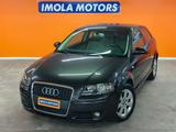 Audi A3 1.6 16V FSI Ambition - Audi A3: V6
