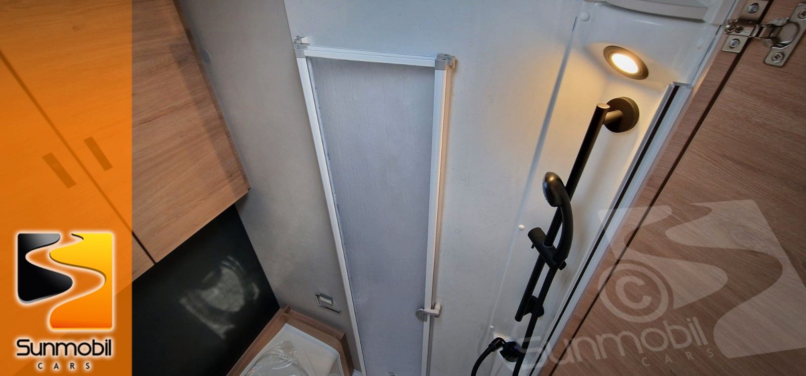 Fahrzeugabbildung Knaus Live Wave 650 MF Platinum Selection 180 PS Auto