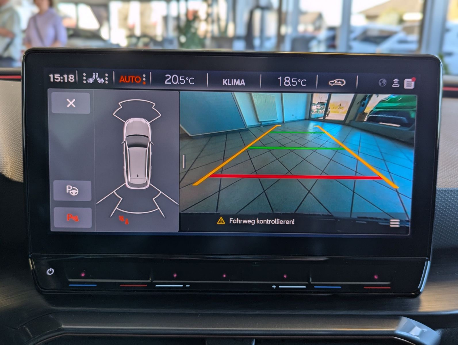 CUPRA Leon 1.5eTSI DSG Matrix Cam Vision+ el. Heck AHK - Image 23