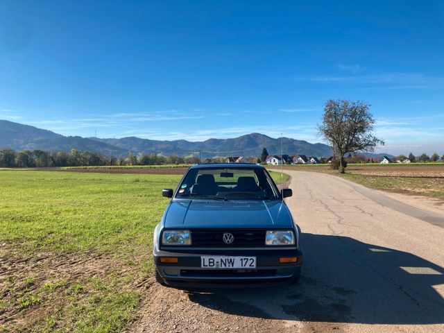 Volkswagen VW Jetta Blau 90 PS (Winterpreis)