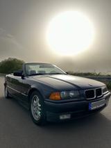 BMW 318i Cabrio Oldtimer - BMW 318 aus 1996