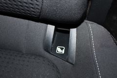 Fahrzeugabbildung Ford Focus Cool & Connect NAVI + WinterPaket + PDC