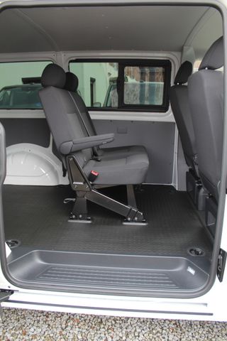 Volkswagen T6.1 Kombi KR DSG 4-Sitzer AHK digital Cockpit