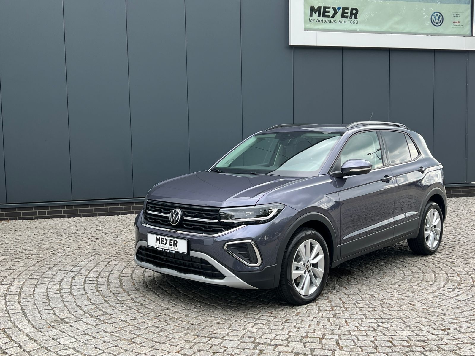Fahrzeugabbildung Volkswagen T-Cross Life 1.5 TSI DSG *IQ.Light, Kamera, 17'-