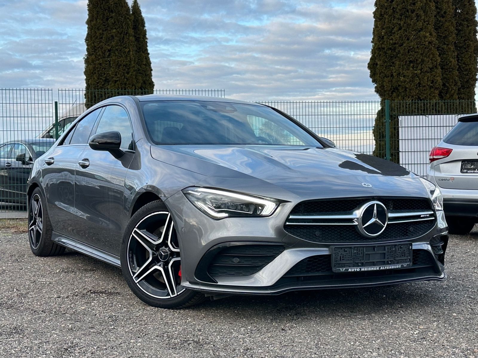 MERCEDES-BENZ CLA 35 AMG 4Matic *Night*Multibeam*Aerodynamik