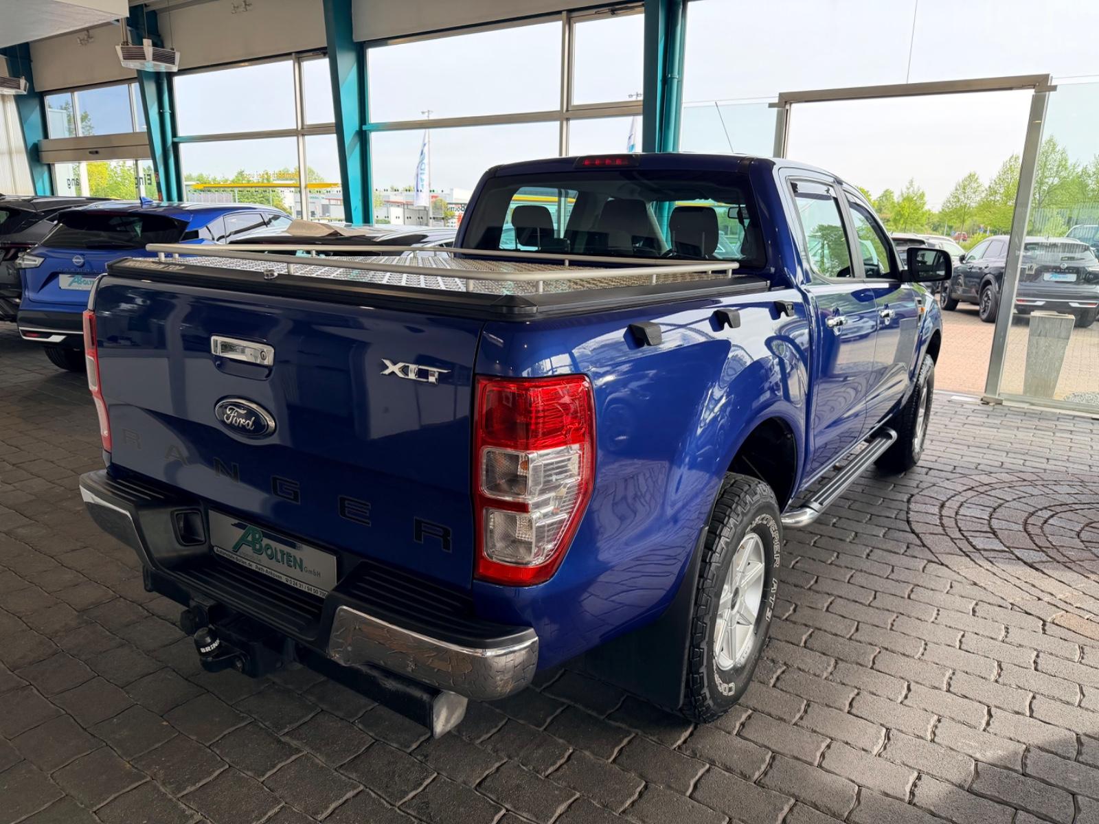 FORD RANGER XLT 2.2 TDCI 150ch 4X4 - DOUBLE CABINE - ATTELAGE 3,35T - JANTES ALLIAGE - MARCHEPIEDS - RÉGULATEUR - CLIMATISATION