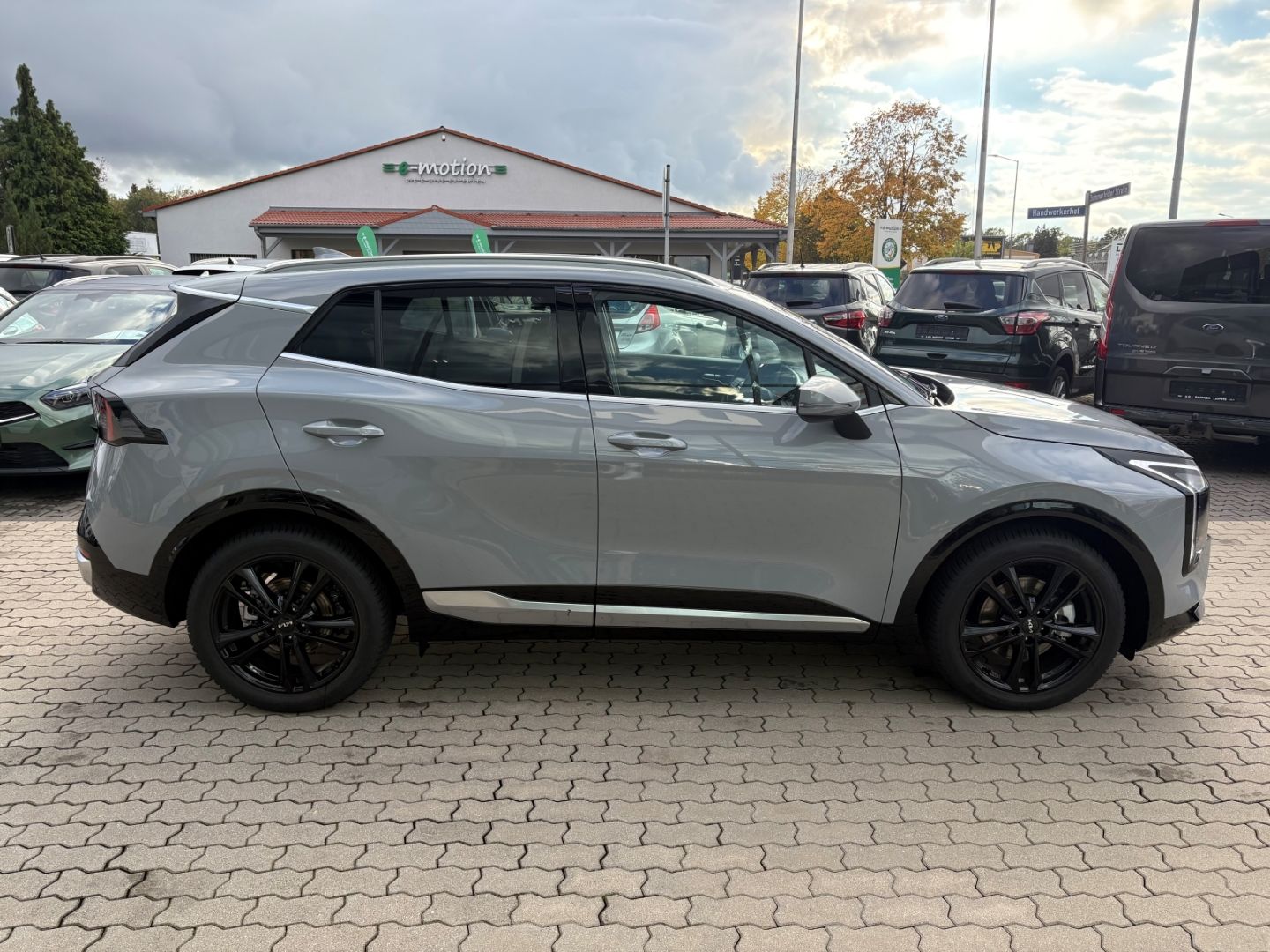 Fahrzeugabbildung Kia Sportage Spirit NotBremsAss TotWinkAss PDC v&h