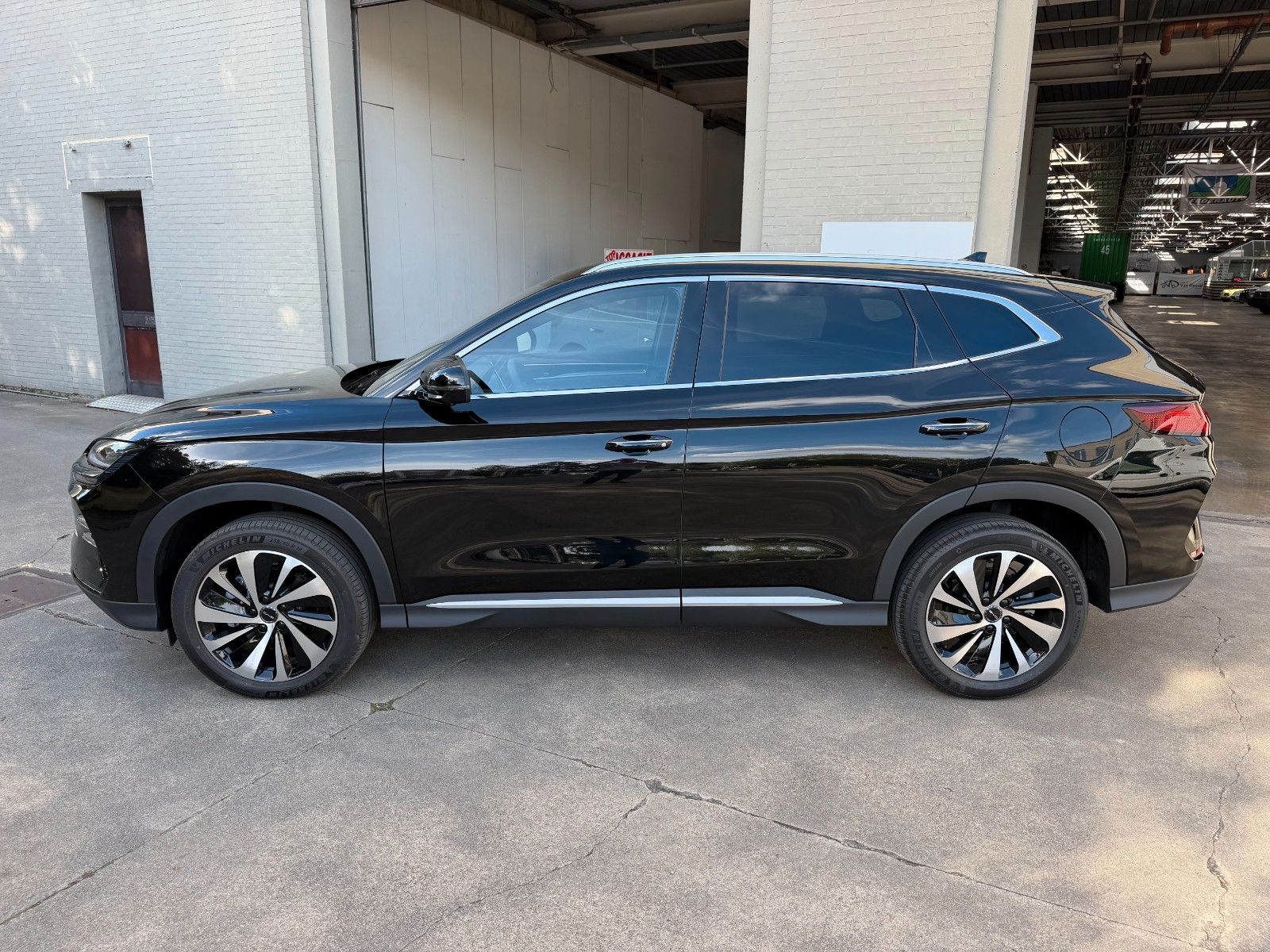 BYD Seal U 1.5 DM-i PHEV 160 kW Boost
