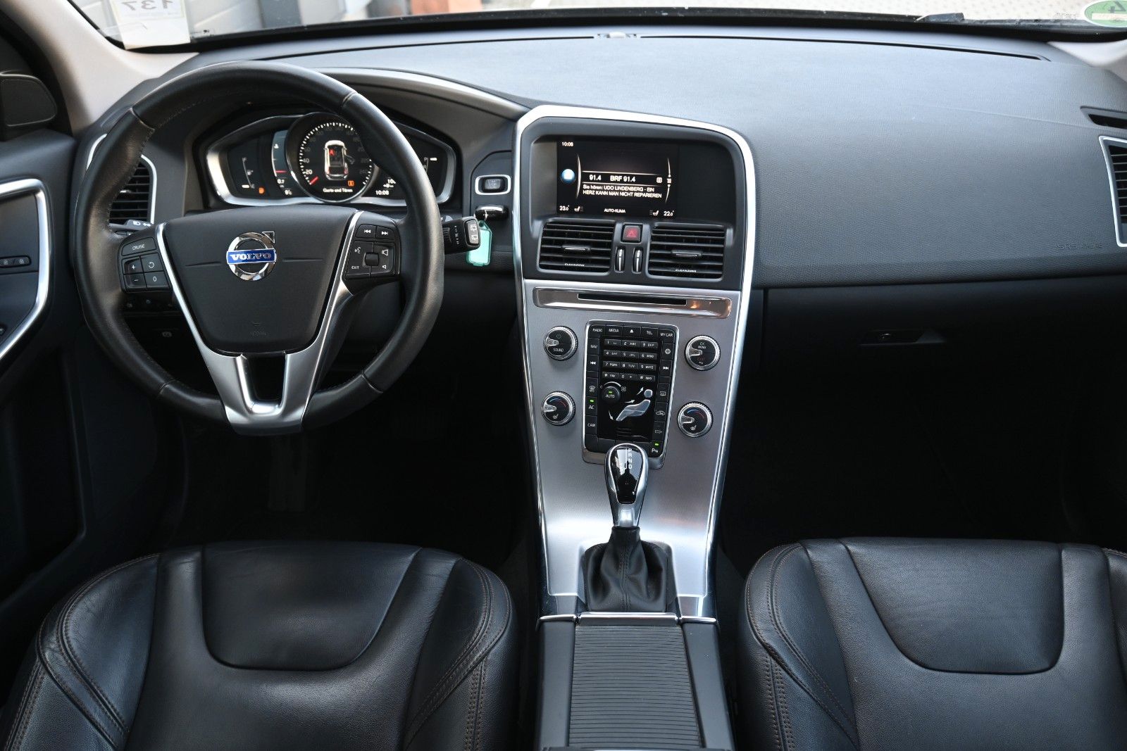Fahrzeugabbildung Volvo XC60 D4 FWD Autom. Summum*STDHZG*RFK*