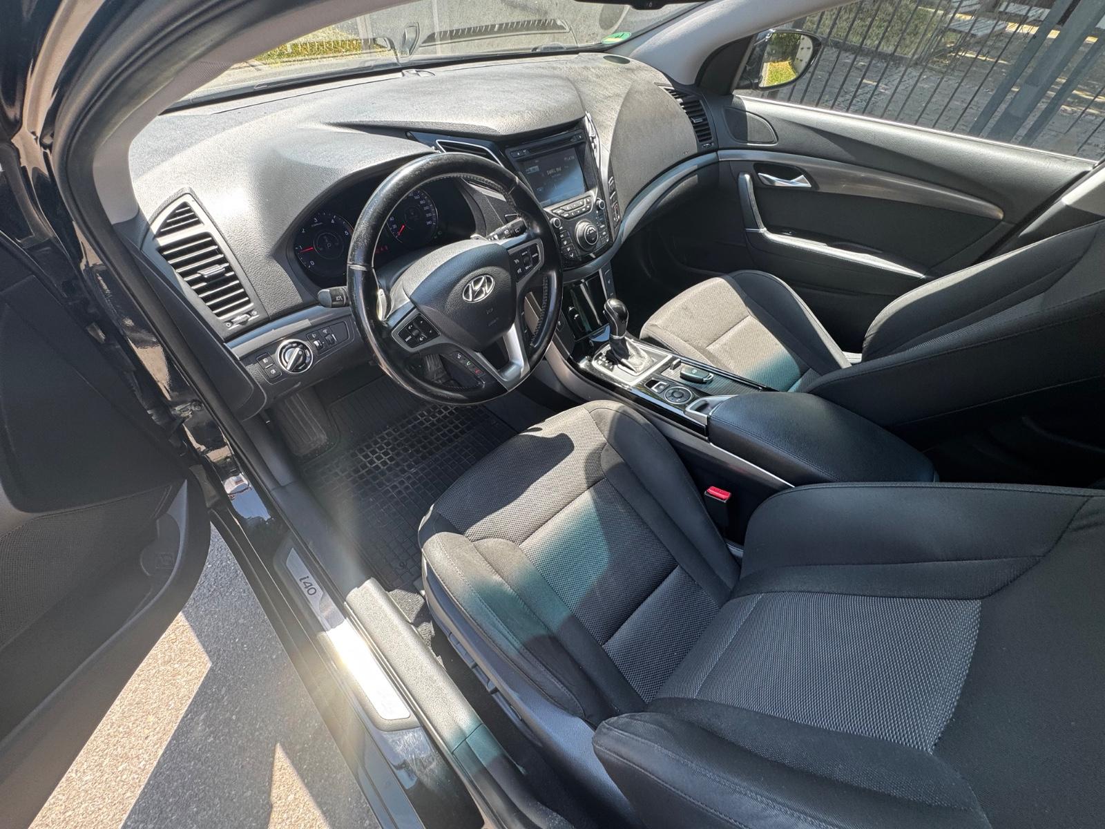 Hyundai i40 2013 — engine 1.685 cm³, 136 HP (100kW)