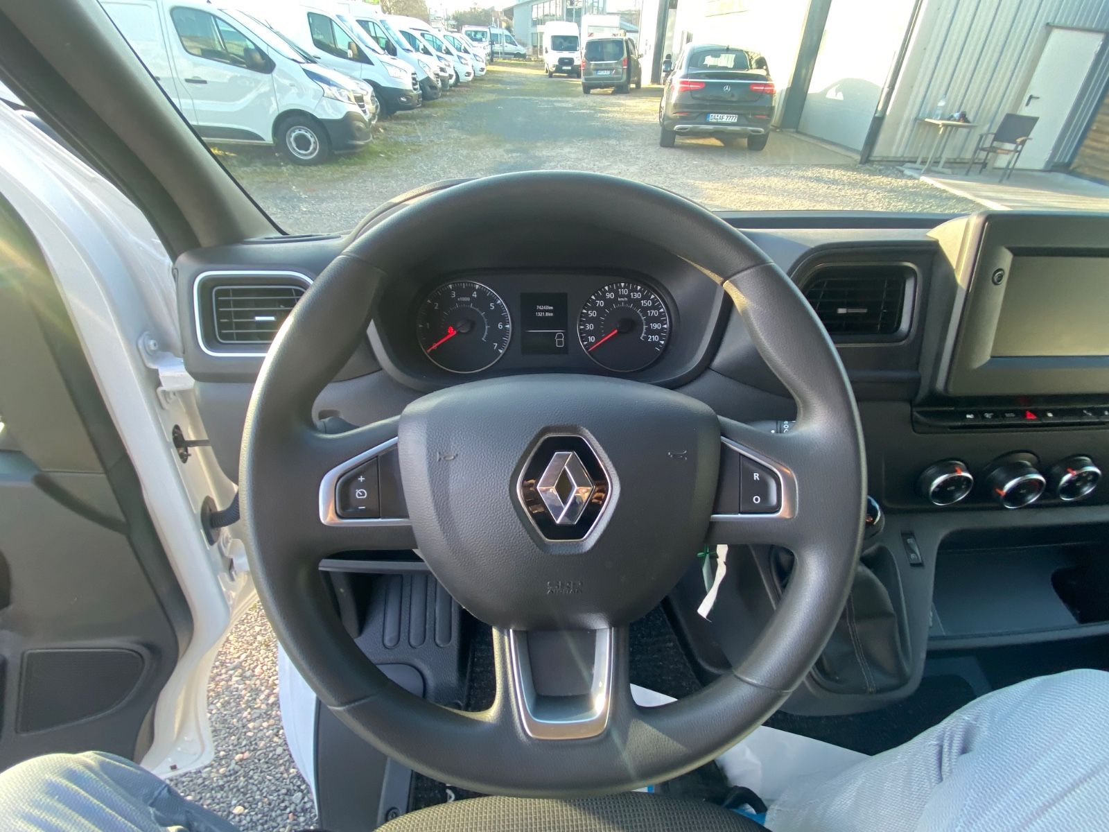 Fahrzeugabbildung Renault Master III Kasten L3H2 HKa 3,5 Komfort,NAVI,SHg