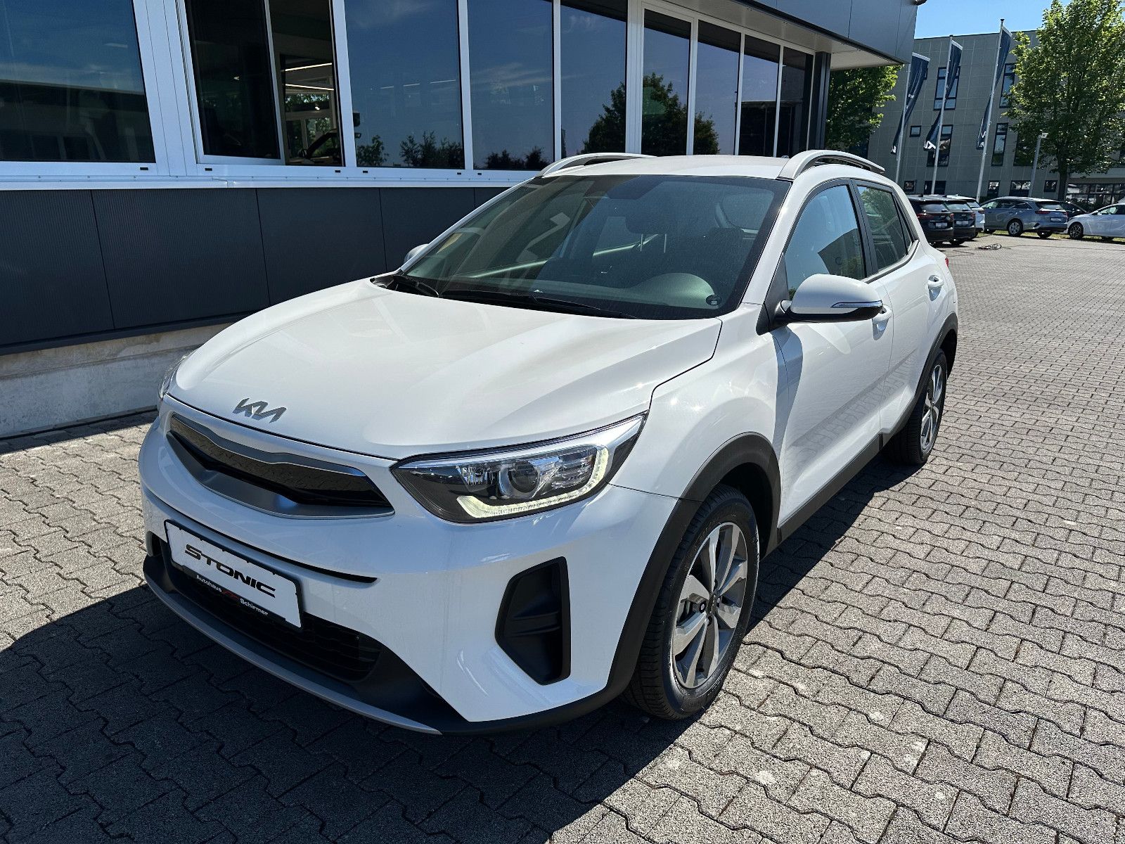 Fahrzeugabbildung Kia Stonic  1.0T 100 PS DCT VISION Navi Sitzhzg.