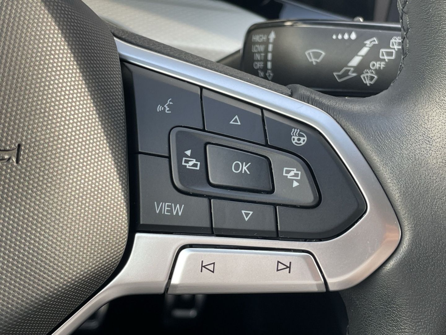 Golf VIII 1.5 TSI Move AHK/Kamera/LED Plus /Navi