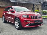 Jeep Grand Cherokee 6.4 V8 HEMI SRTDeutsches fahrzeug - Jeep Grand Cherokee mit Benzin-Antrieb: Geländewagen