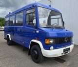 Mercedes-Benz 711 D Vario 9 Sitzer Mannschaftswagen THW - Mercedes-Benz 71