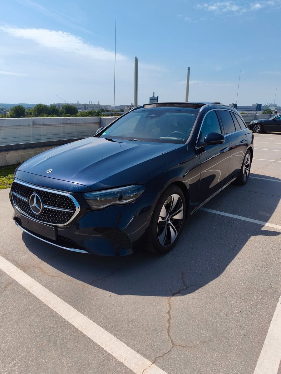 Mercedes-Benz E 300 de Avantgarde Advanced Plus Pano 360ćKamm