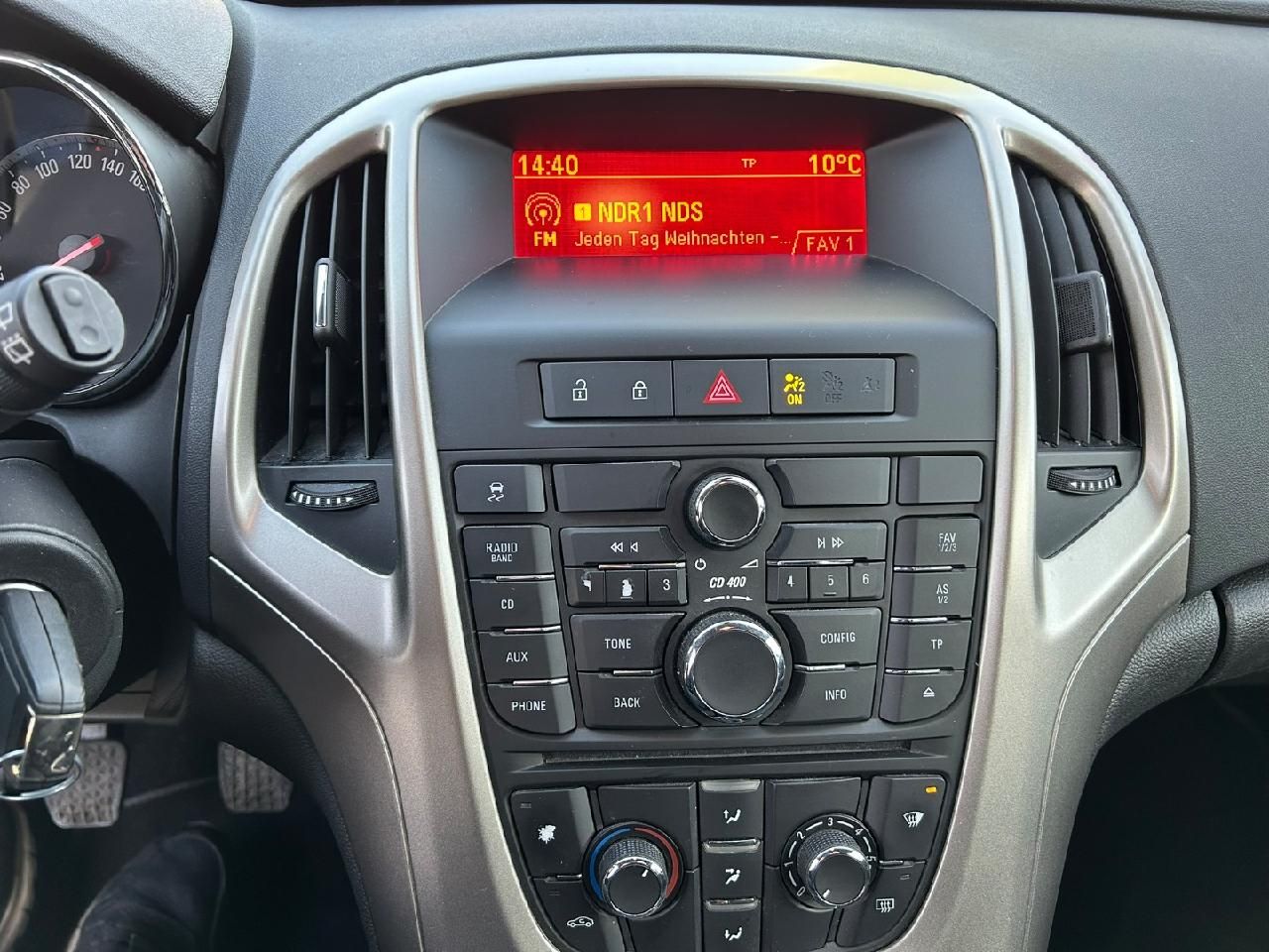 Fahrzeugabbildung Opel Astra J 1,6 Enjoy