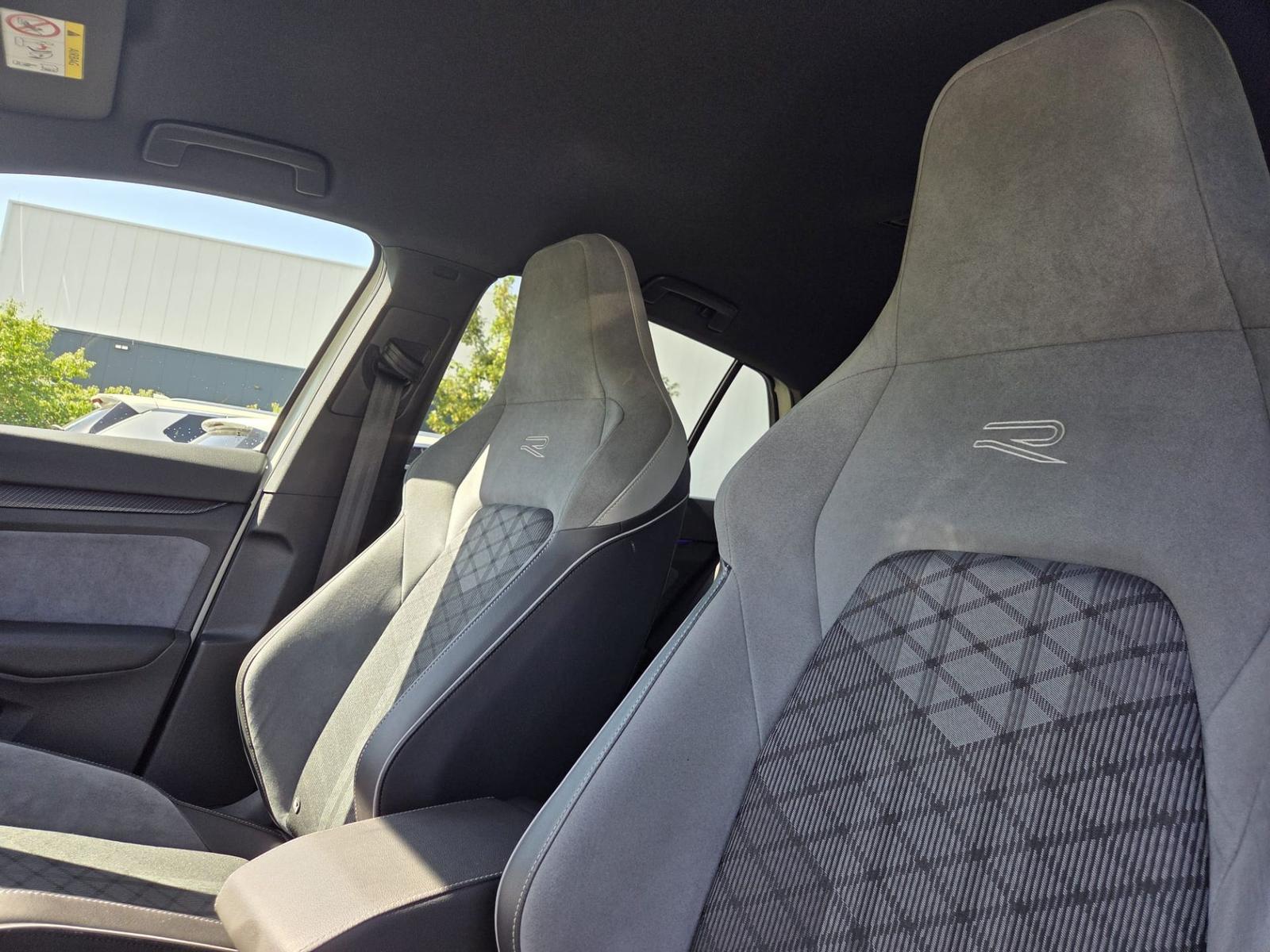 Volkswagen Golf VIII 2.0 TSI R-Line (EURO 6d), миниатюра 16