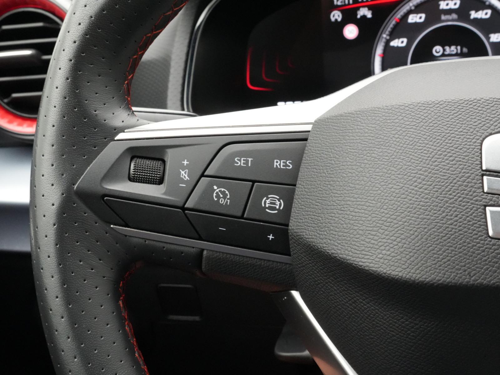 Seat Arona FR CARPLAY NAVI KAM PDC LED SHZ VIRT