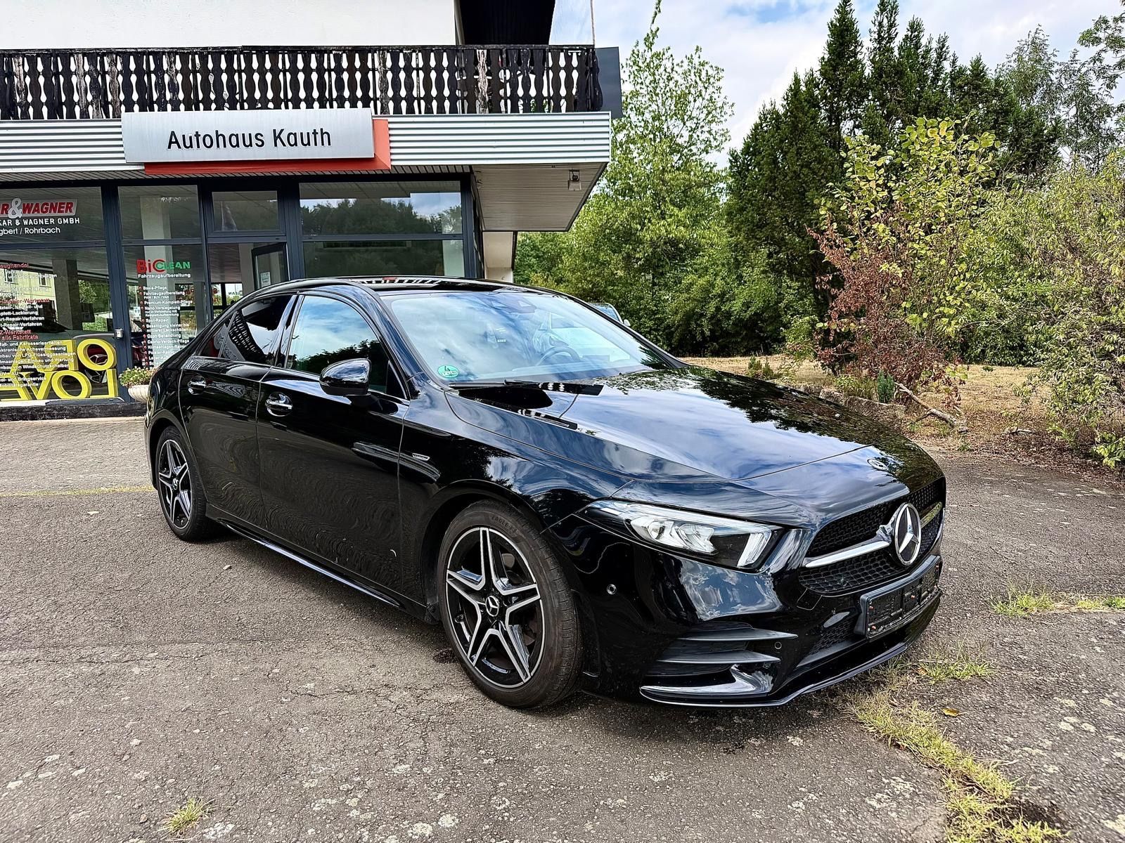 Mercedes-Benz A 180Limousine Edition AMG Line 2021