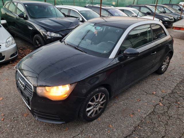 Audi A1 1.6 TDI 66kW Attraction Navi Euro5