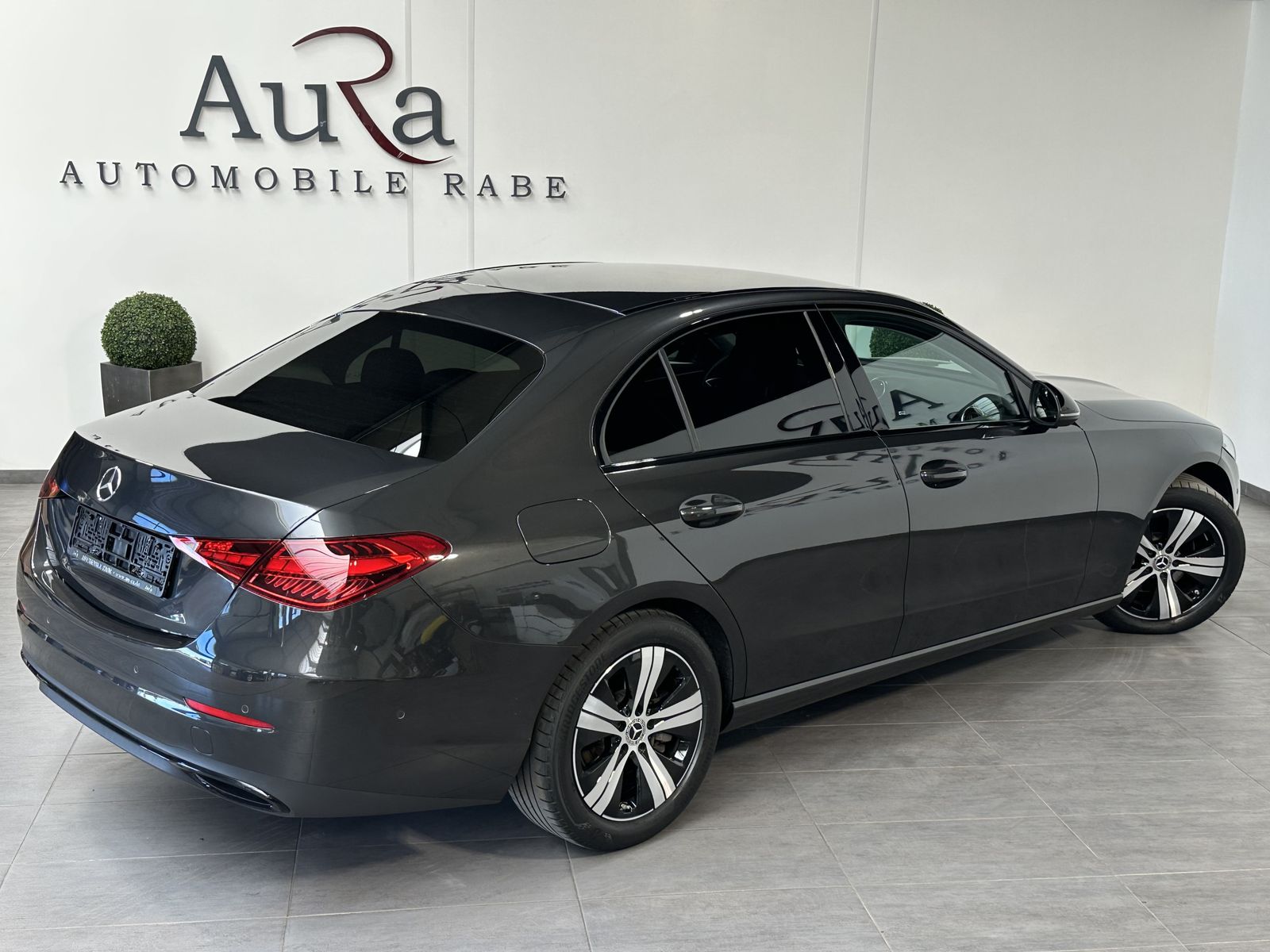 Fahrzeugabbildung Mercedes-Benz C 220d Avantgarde Advanced NAV+LED+ACC+VCOCK+KAM